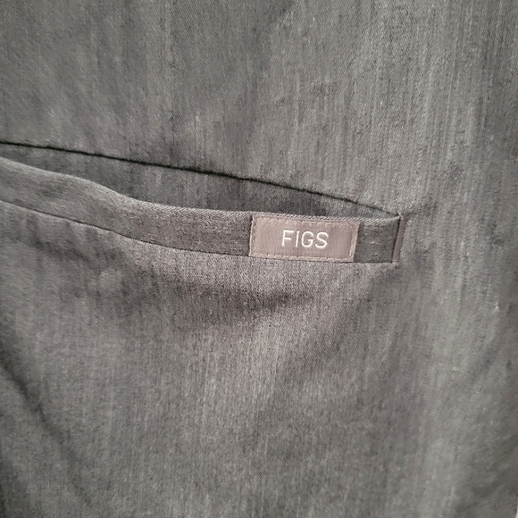 Figs Bundle Casma Three-Pocket Scrub Tops Medium - Picture 2 of 12